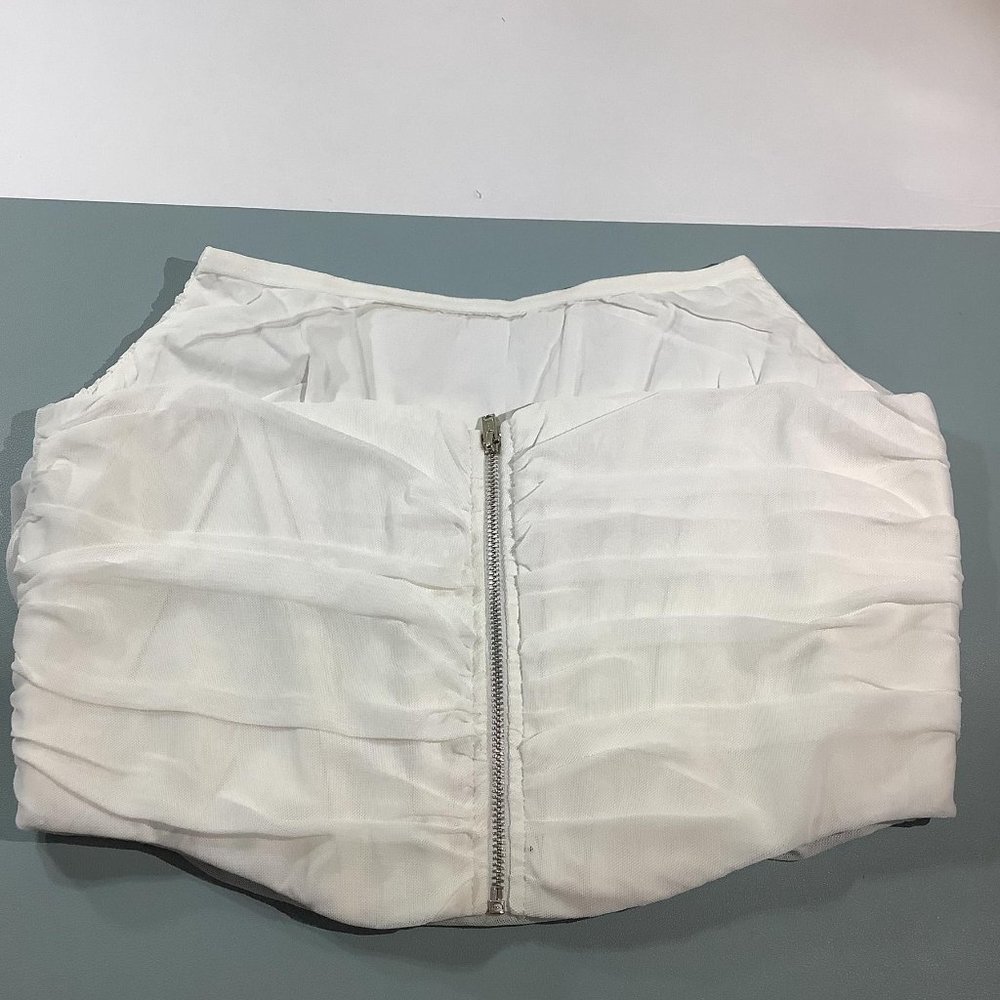 Elegant White Strapless Top - Picture 4 of 5
